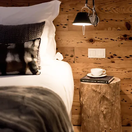 Flora Chiado Apartament *