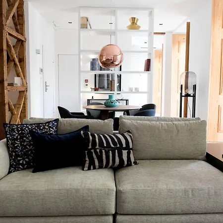 Apartament Flora Chiado *