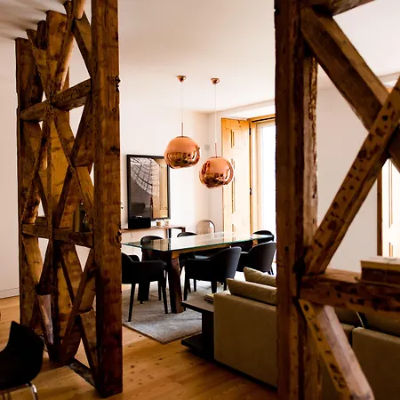 Apartament Flora Chiado *