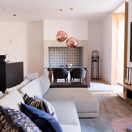 Flora Chiado Апартаменты *