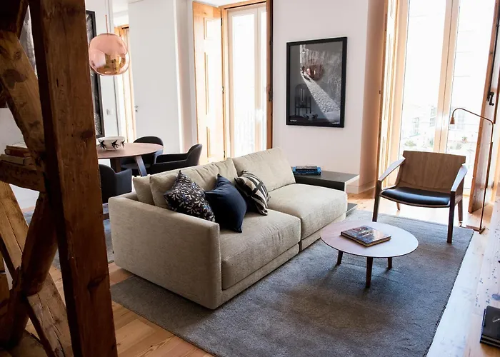 فلورا تشيادو شقة *