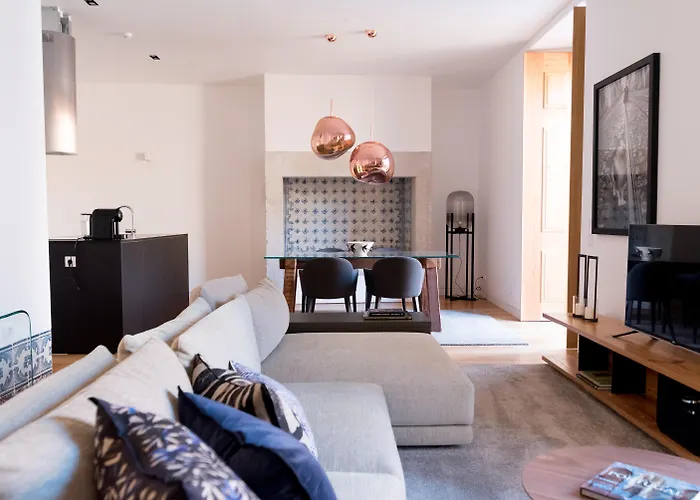 فلورا تشيادو شقة *