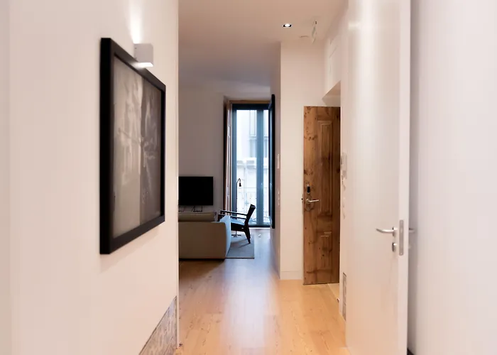 فلورا تشيادو *