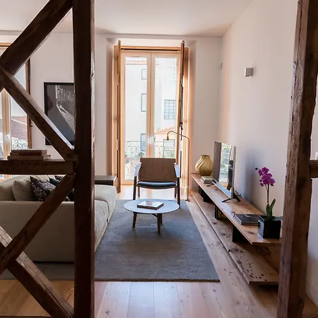 Flora Chiado Διαμέρισμα *